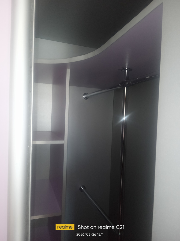 Шкаф купе очень вместительный - Фото 3