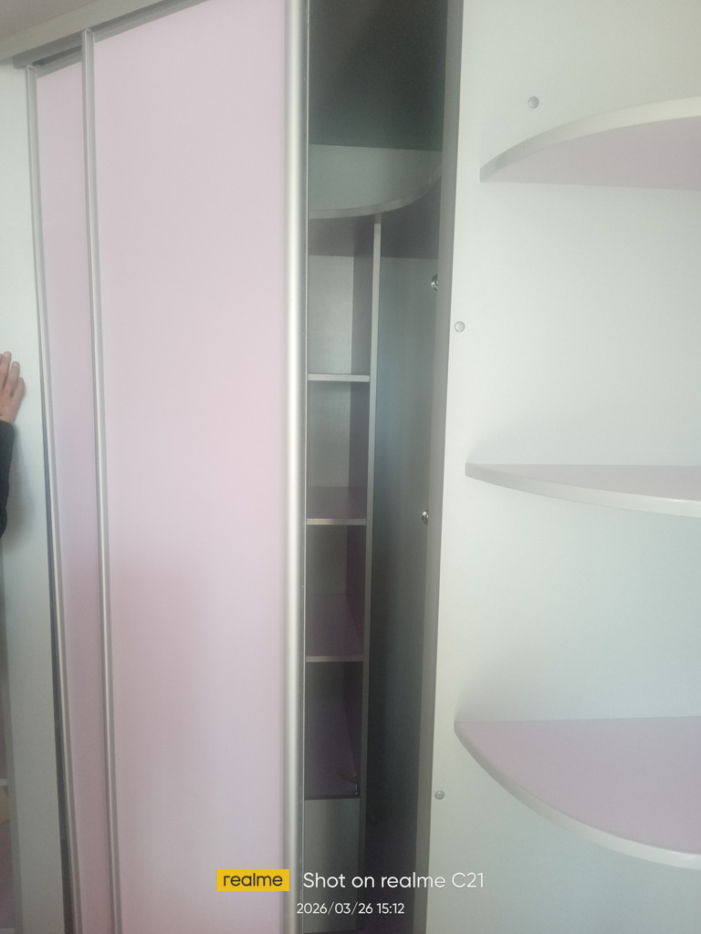 Шкаф купе очень вместительный - Фото 5