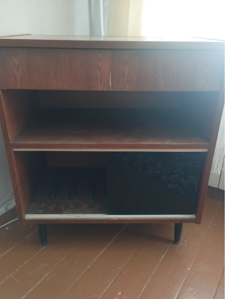 Тумба под ТВ, кух.пенал СССР дерево - Фото 1