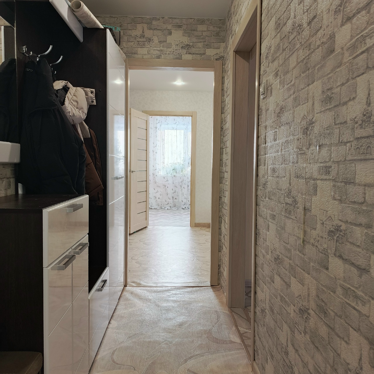 В-Тура, продается 3-я квартира - Фото 1
