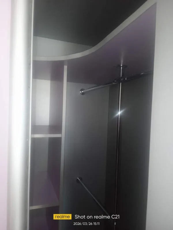 Шкаф купе очень вместительный - Фото 3