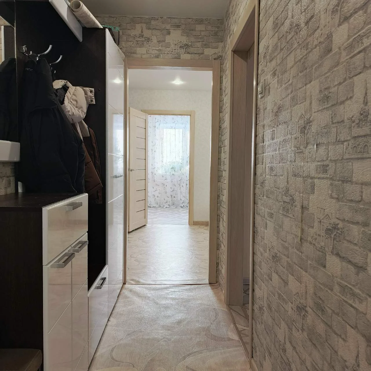 В-Тура, продается 3-я квартира - Фото 1