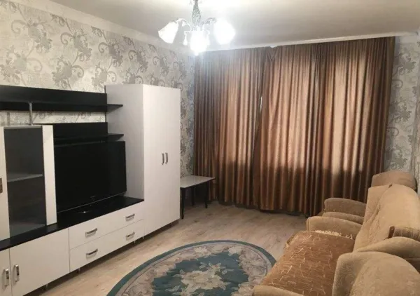 Продам 3х-комнатную в центре. - Фото 1