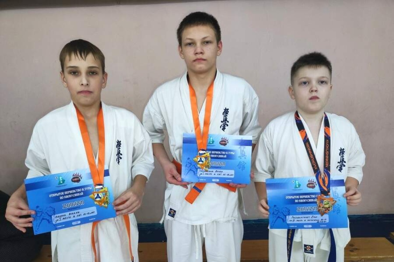 Четыре спортсмена – четыре медали: триумфальное выступление юных бойцов