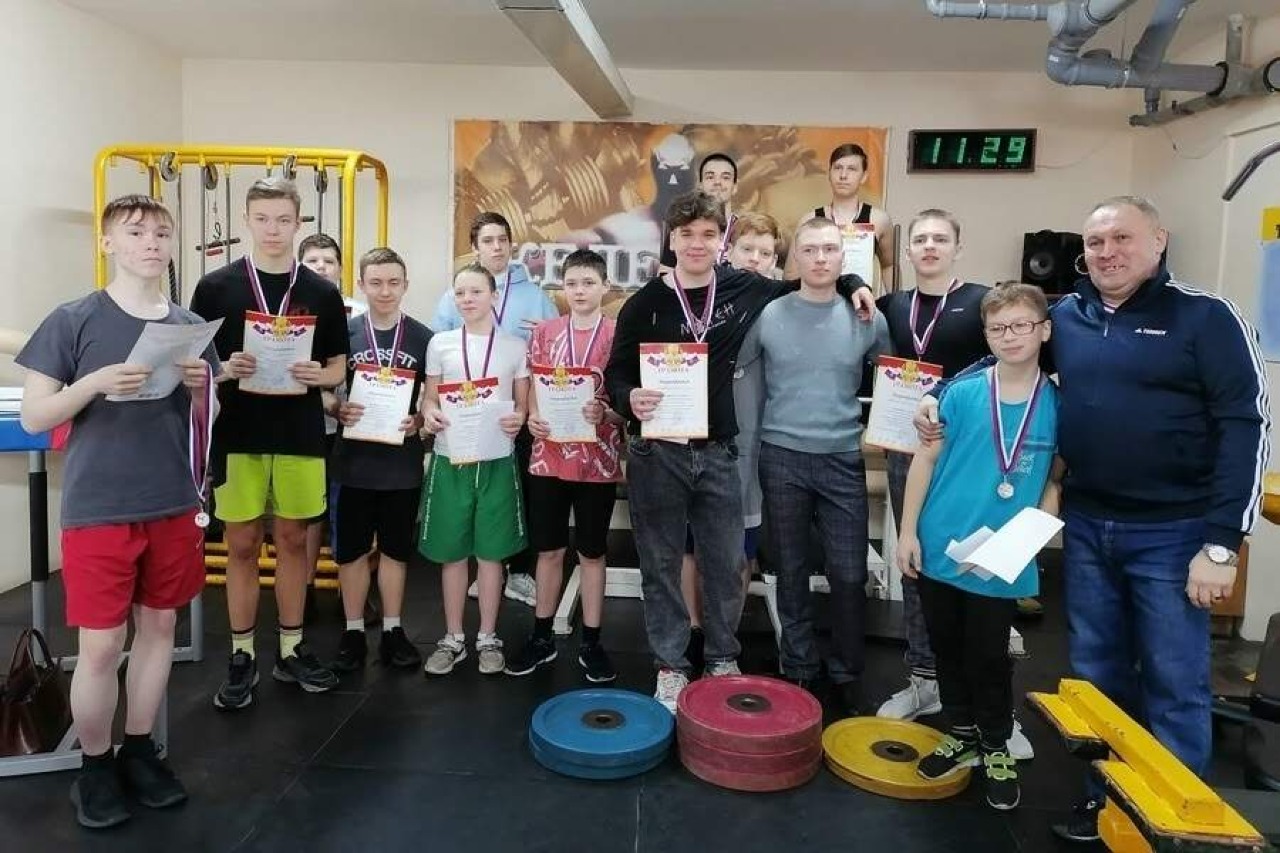 Закаляя характер, покоряя веса соревнования