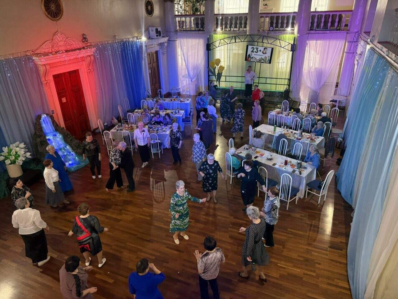 Превратить два праздника в одно яркое событие? Легко, когда за дело берутся ветераны Гороблагодатского рудоуправления!