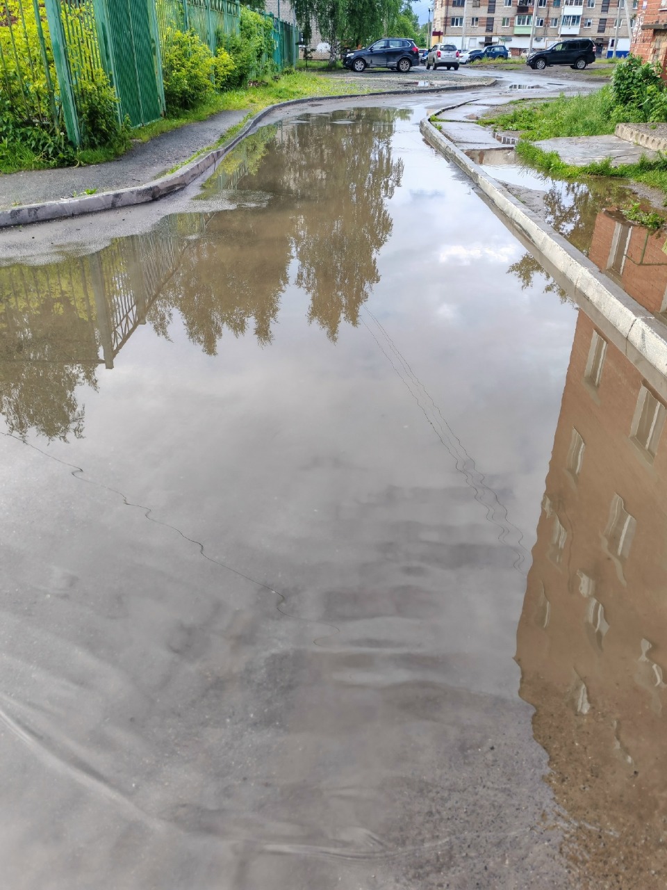 Куда воде деваться?