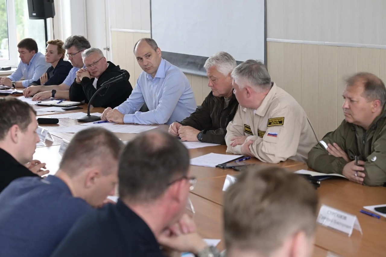 Губернатор Свердловской области Денис Паслер работает в Кушве, где продолжается устранение последствий урагана и восстановление инфраструктуры