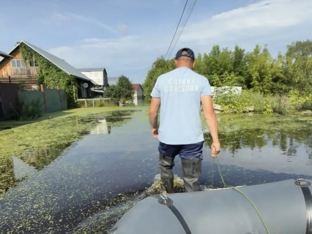 Уровень воды начал снижаться в Свердловской области, но не везде.