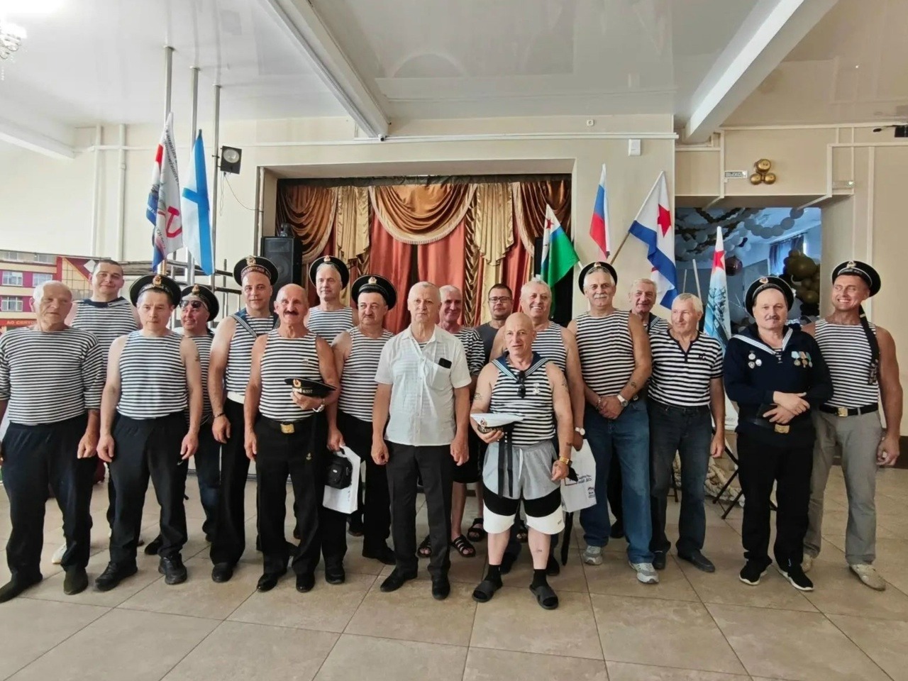 С Днём Военно-морского флота!
