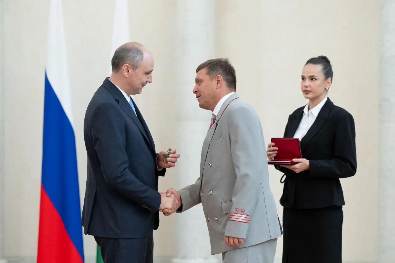 Денис Паслер вручил награды выдающимся уральцам