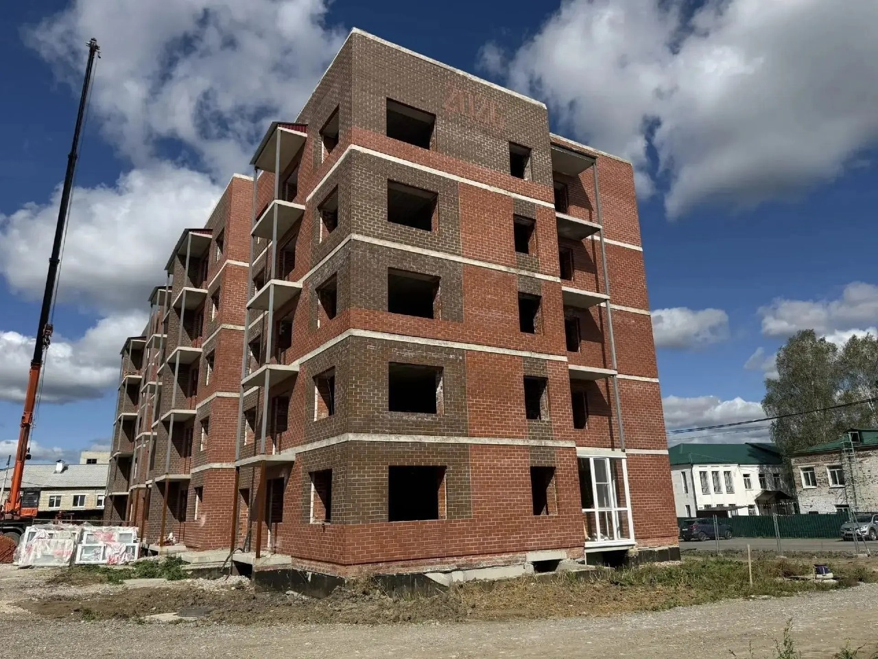 Более 600 свердловских детей-сирот получили жилье с начала года