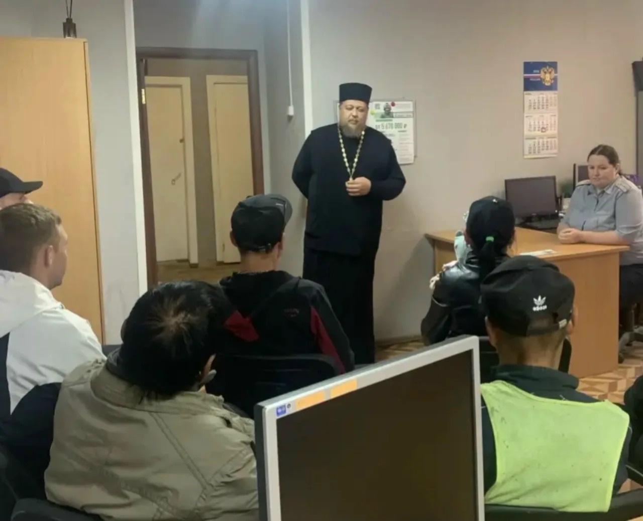 В Красноуральском филиале уголовно-исполнительной инспекции прошла встреча осуждённых с настоятелем Иоанно-Сергиевского храма