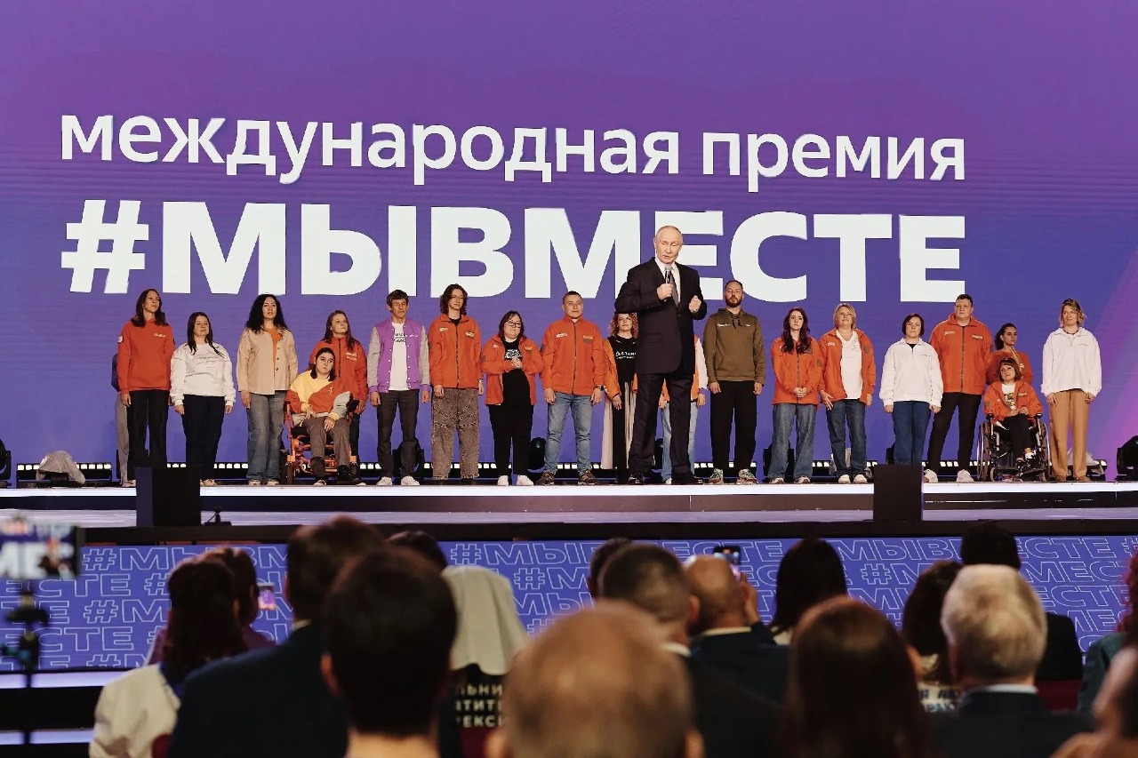 Губернатор Денис Паслер призвал уральцев проголосовать за Свердловскую область в финале Международной премии #МЫВМЕСТЕ
