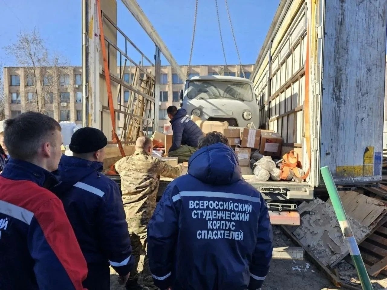 Средний Урал продолжает масштабную гуманитарную поддержку: с начала СВО регион направил на передовую 20 тысяч тонн помощи